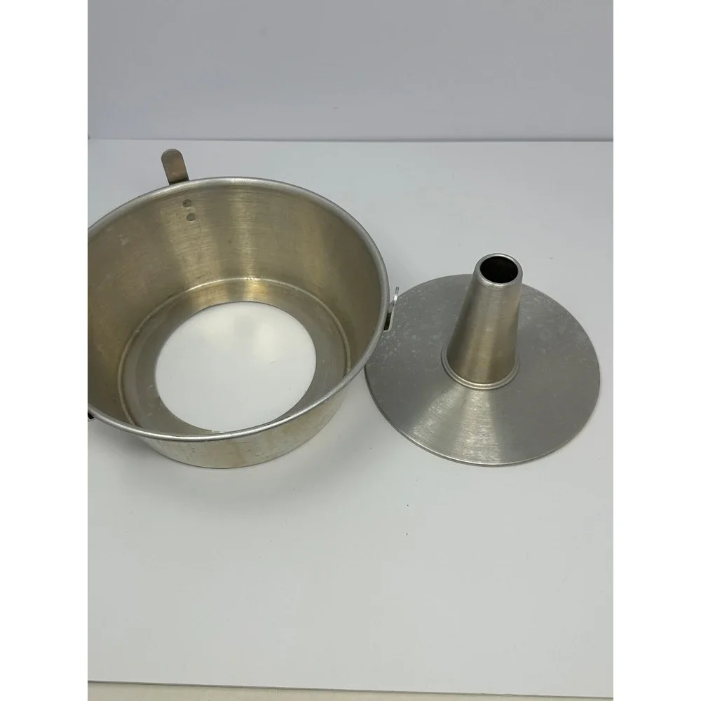 Vintage MIRRO Angel Food Cake/Tube Pan 9